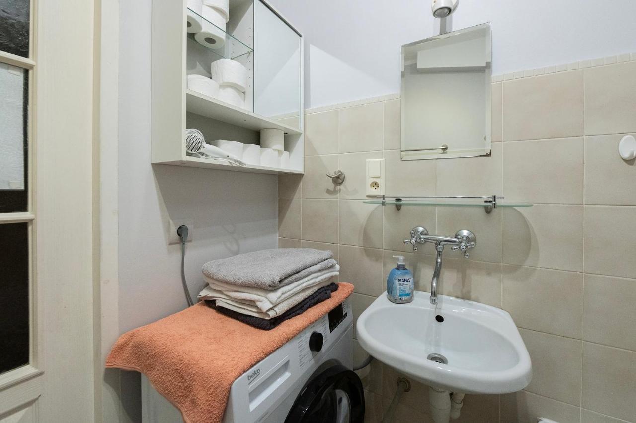 Studio In City Centre Free Parking Лодзь Экстерьер фото